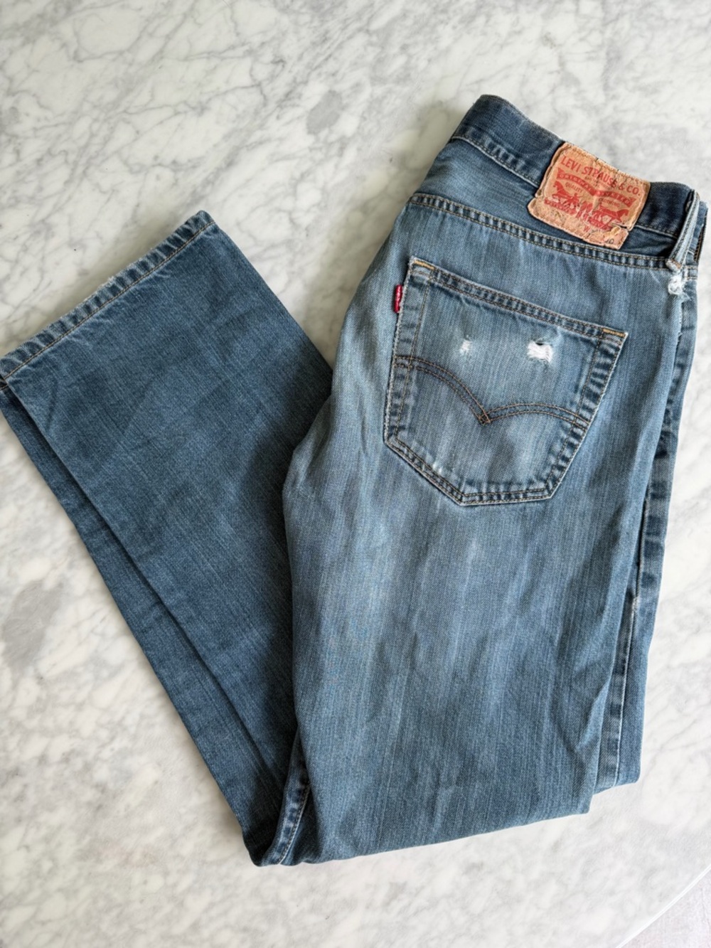 Levi's Men's Medium Blue Straight Jeans 32W x 30L